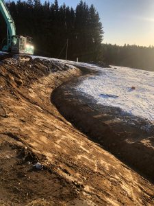 321678337 871839187345265 810230725411018341 N 225x300